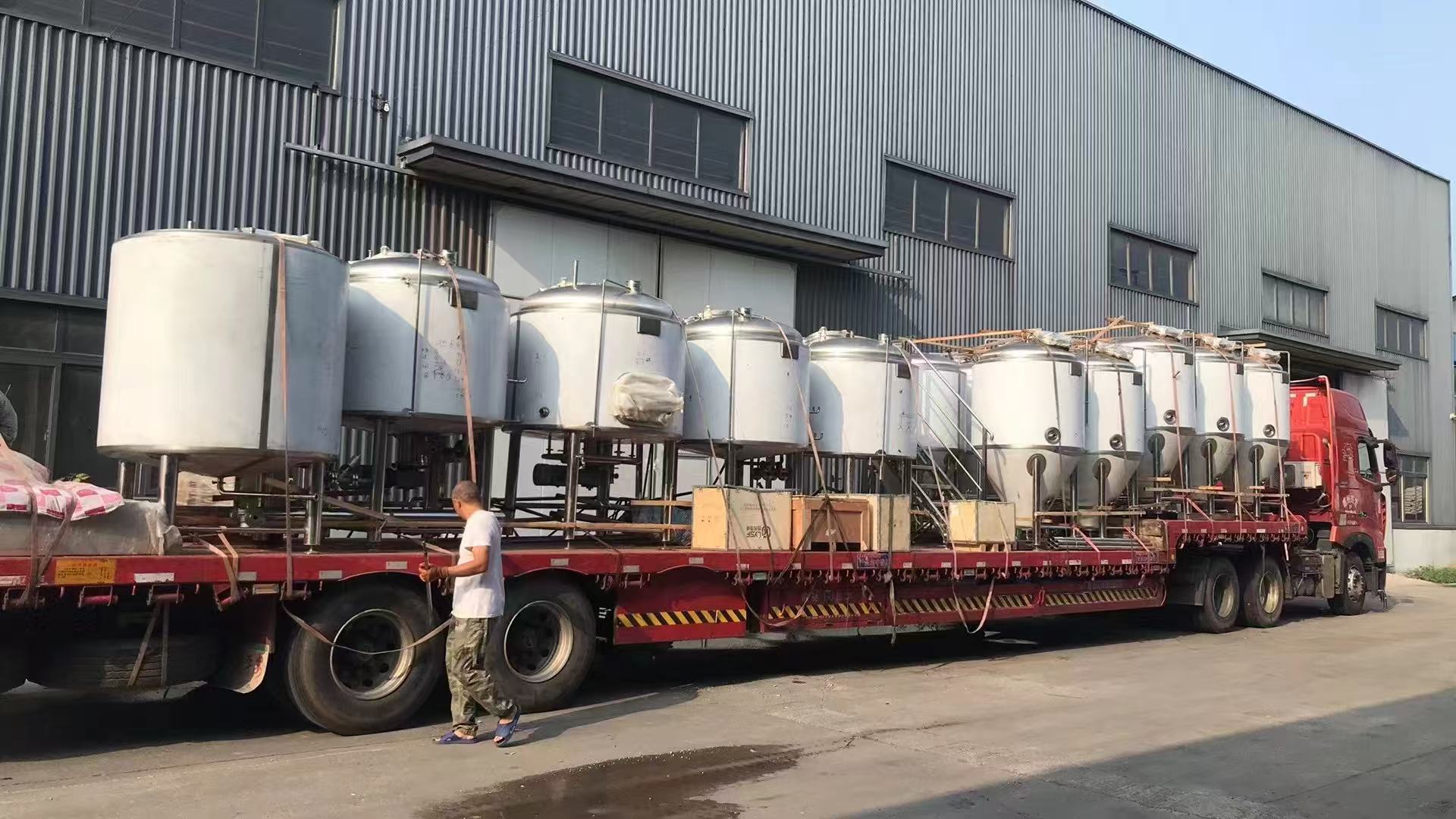 黔南精酿啤酒设备厂—精酿啤酒设备